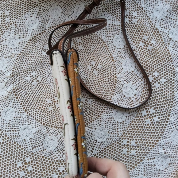 Tory Burch Crossbody NWT Floral Two Tone - Picture 10 of 14